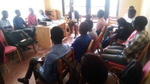 Read more about the article Une journée de réflexion des jeunes de MJC le 13 mars 2022 à leur bureau à Bukavu.